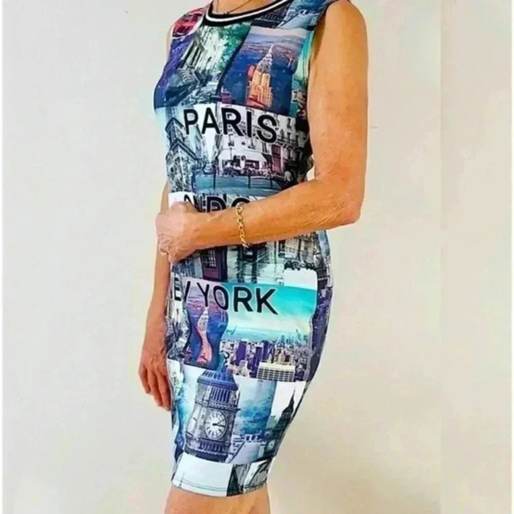 Love Chesley bodycon cityscape dress πππ - Picture 1 of 7